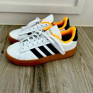 Retro Adidas cloud form sneakers